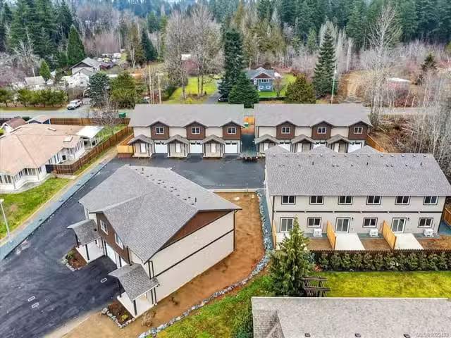 Townhouse for sale in Port Alberni, 105 5535 Woodland E Cres.