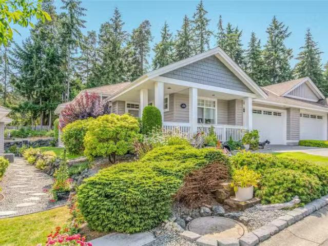 Townhouse for sale in Parksville, Parksville, 1402 Cape Cod Dr.