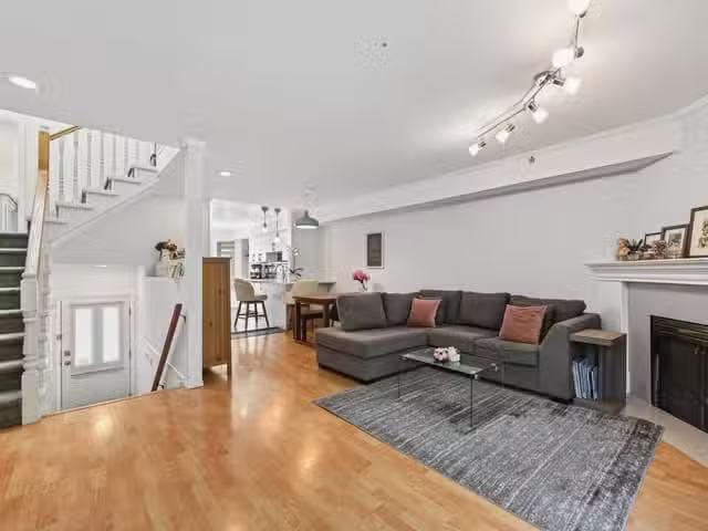 Townhouse for sale in Richmond, Richmond, 37 8500 Bennett Road.
