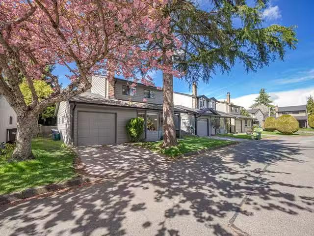 Townhouse for sale in Richmond, Richmond, 4 6245 Sheridan Road.