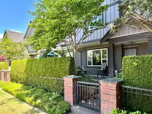 Townhouse for sale in Richmond, Richmond, 5 9699 Sills Avenue.