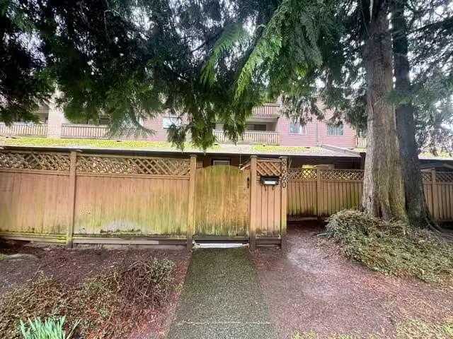 Townhouse for sale in Richmond, Richmond, 8660 Citation Drive.