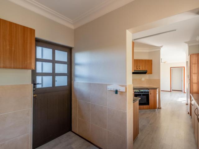Townhouse For Sale in Waterfall, Hillcrest