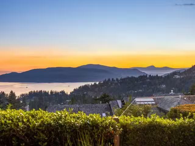Townhouse for sale in West Vancouver, West Vancouver, 5360 Mea.