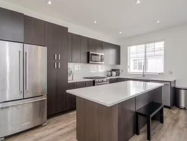 Townhouse for sale in White Rock, South Surrey White Rock, Str.