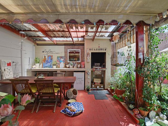 Townhouse For Sale in Table View