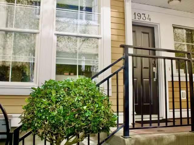 Townhouse for sale in Vancouver, Vancouver West, 1934 Haro Str.