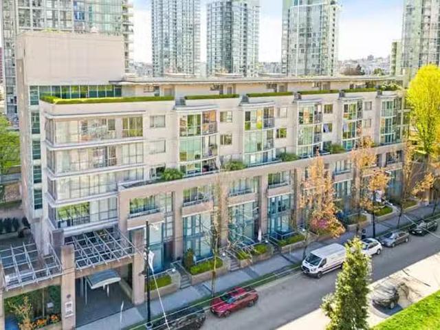 Townhouse for sale in Vancouver, Vancouver West, 1028 Cambie S.