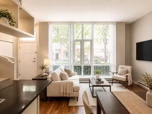Townhouse for sale in Vancouver, Vancouver West, 1072 Seymour.