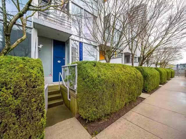 Townhouse for sale in Vancouver, Vancouver West, 119 Regiment.