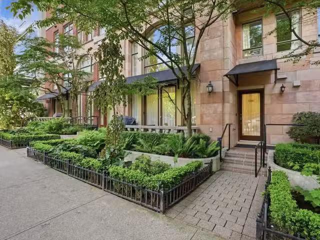 Townhouse for sale in Vancouver, Vancouver West, 1260 Richards.
