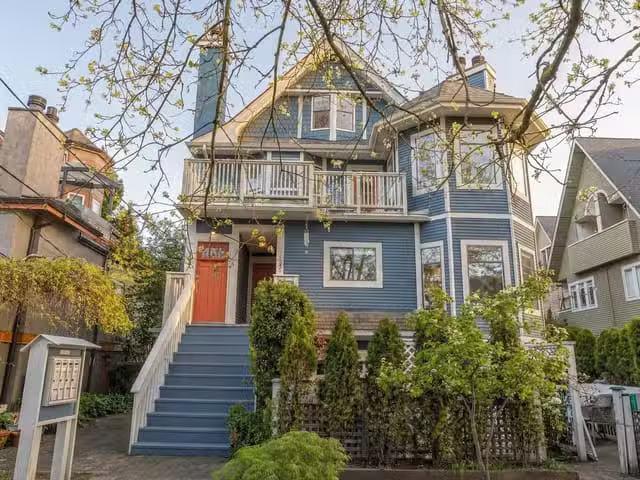 Townhouse for sale in Vancouver, Vancouver West, 2427 W 6th Av.