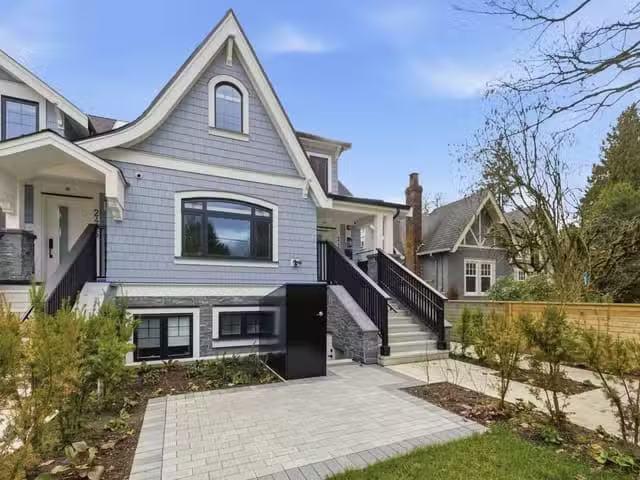 Townhouse for sale in Vancouver, Vancouver West, 2438 W 49 Ave.