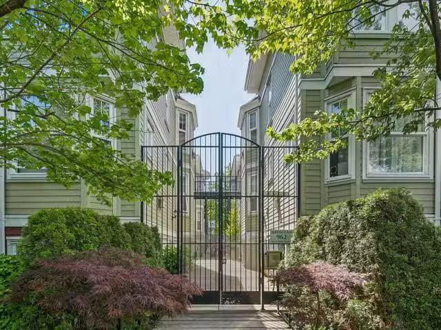 Townhouse for sale in Vancouver, Vancouver West, 305 962 W 16t.