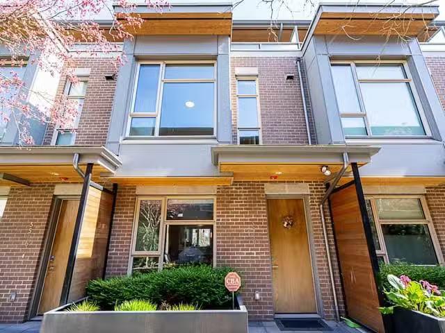 Townhouse for sale in Vancouver, Vancouver West, 5518 Oak Stre.