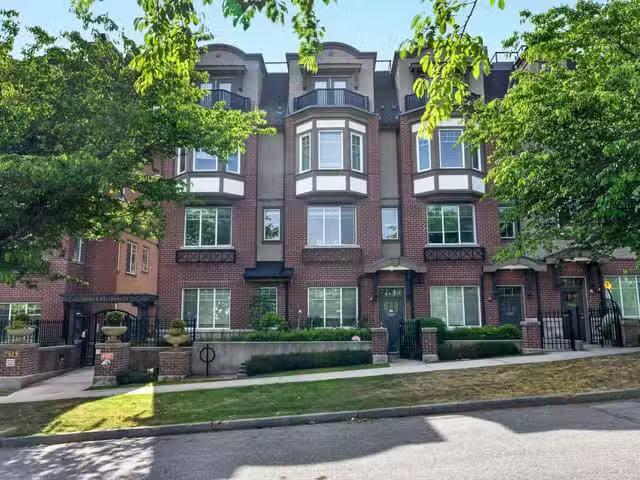 Townhouse for sale in Vancouver, Vancouver West, 7523 Yukon St.