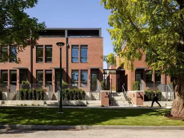 Townhouse for sale in Vancouver, Vancouver West, 810 W 37th Av.