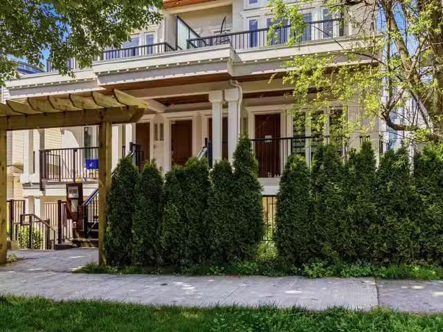 Townhouse for sale in Vancouver, Vancouver West, 8375 French S.