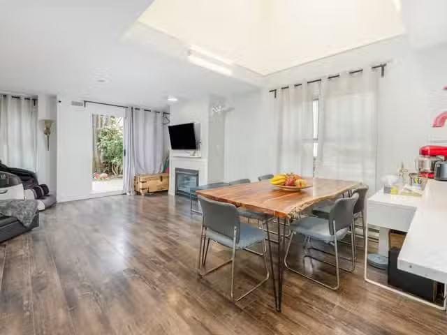 Townhouse for sale in Vancouver, Vancouver East, D 3439 E 43rd.