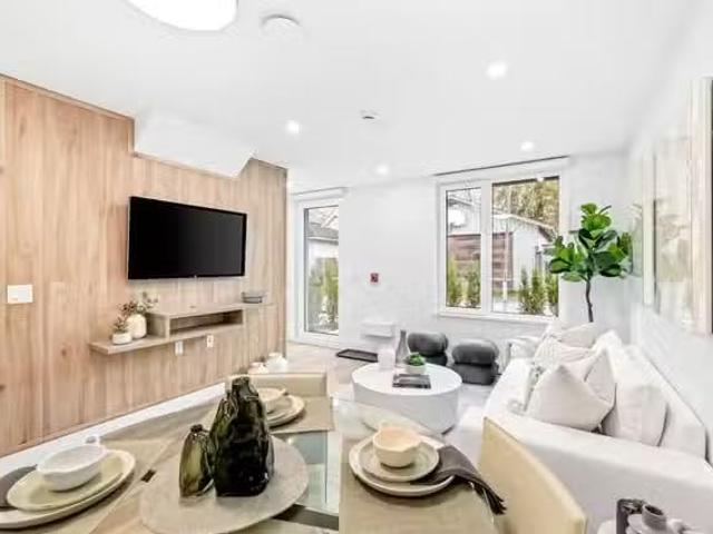 Townhouse for sale in Vancouver, Vancouver East, 1732 Templeto.