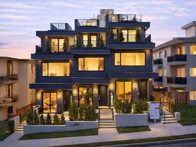 Townhouse for sale in Vancouver, Vancouver East, 101 1837 E Ge.
