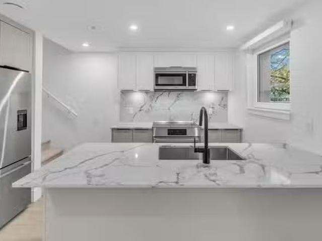 Townhouse for sale in Vancouver, Vancouver East, 108 2085 E 1.