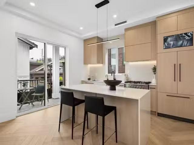 Townhouse for sale in Vancouver, Vancouver East, 1 3637 E 46th.