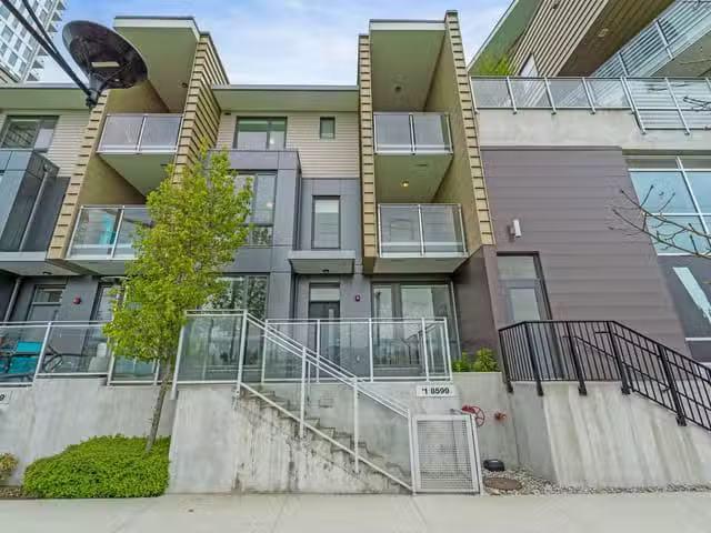 Townhouse for sale in Vancouver, Vancouver East, 1 8599 River.