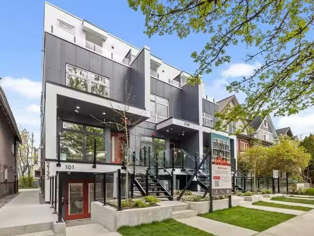 Townhouse for sale in Vancouver, Vancouver East, 201 2135 E Pe.