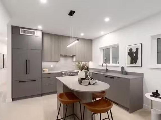 Townhouse for sale in Vancouver, Vancouver East, 204 2329 E 34.