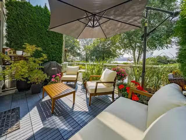 Townhouse for sale in Vancouver, Vancouver East, 2162 E Kent A.