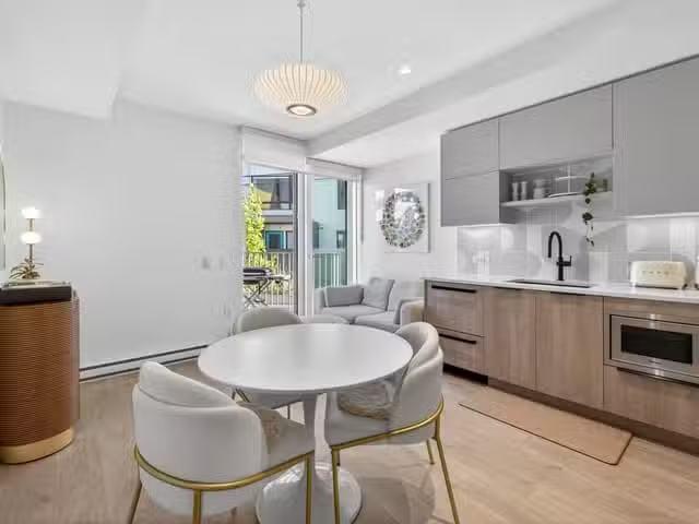 Townhouse for sale in Vancouver, Vancouver East, 216 322 E 15t.