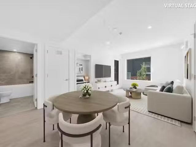 Townhouse for sale in Vancouver, Vancouver East, 2210 E 1st Av.