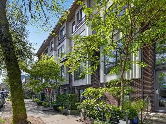 Townhouse for sale in Vancouver, Vancouver East, 3683 Commerci.