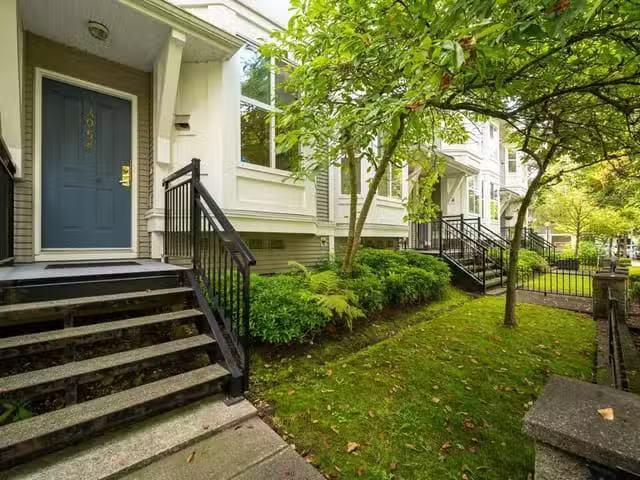 Townhouse for sale in Vancouver, Vancouver East, 3058 E Kent A.