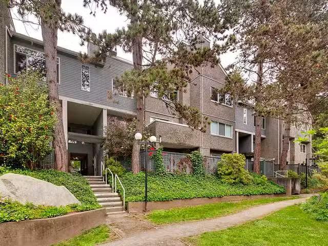 Townhouse for sale in Vancouver, Vancouver East, 3380 Marquett.
