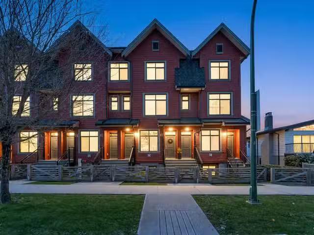 Townhouse for sale in Vancouver, Vancouver East, 5795 Wales St.