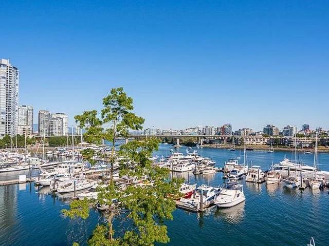Townhouse for sale in Yaletown Vancouver Vancouver West 322 1228 Marinaside Crescent 262741939