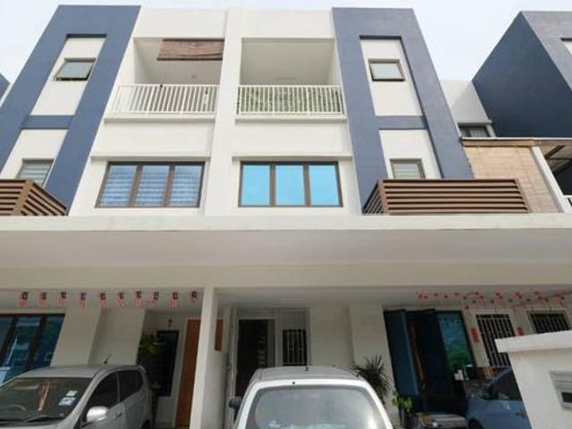 Townhouse Kota warisan