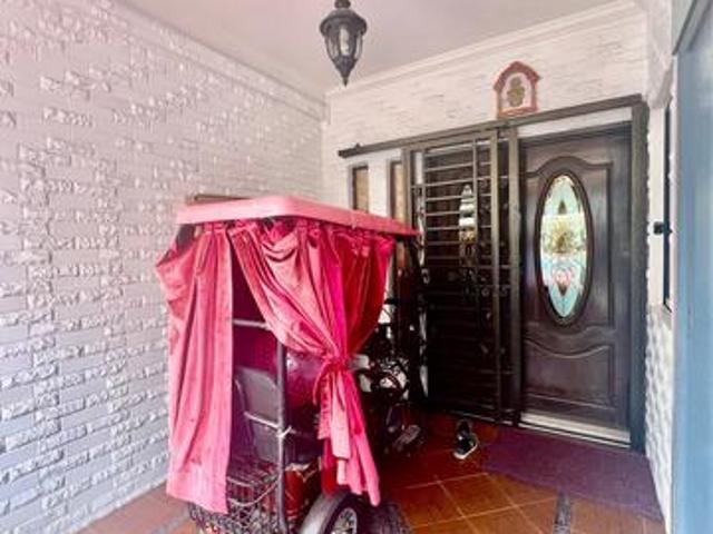TownHouse Kulai nego full Renovation