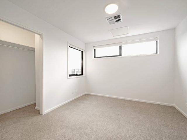 Townhouse in Coombs!