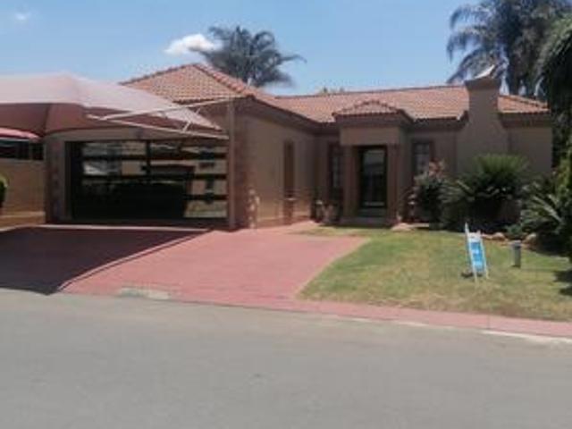Townhouse in Brakpan North