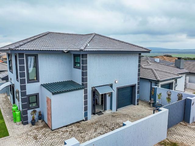 Townhouse in Dana Bay