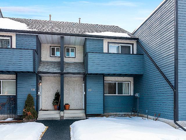 Townhouse In Desirable Community Of Grandin!