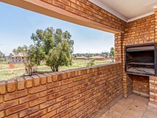 Townhouse in Krugersrus