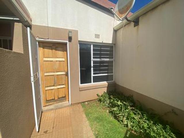 Townhouse in Ridgeway