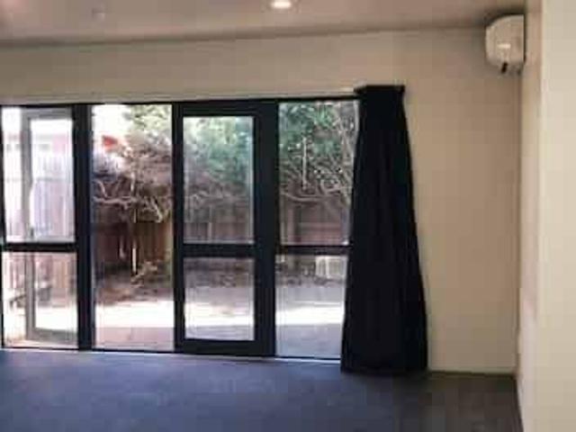 Townhouse in the Heart of Addington
