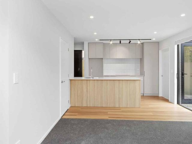 Townhouse On Innes Road