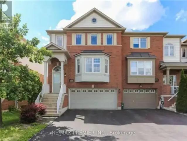 Townhouse Oakville ON 103879665