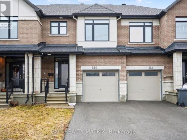 Townhouse Ottawa ON LS101262375